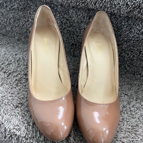 HIGH HEELED PUMP SHOES BY EXPRESSIONS EUC! - Picture 3 of 8
